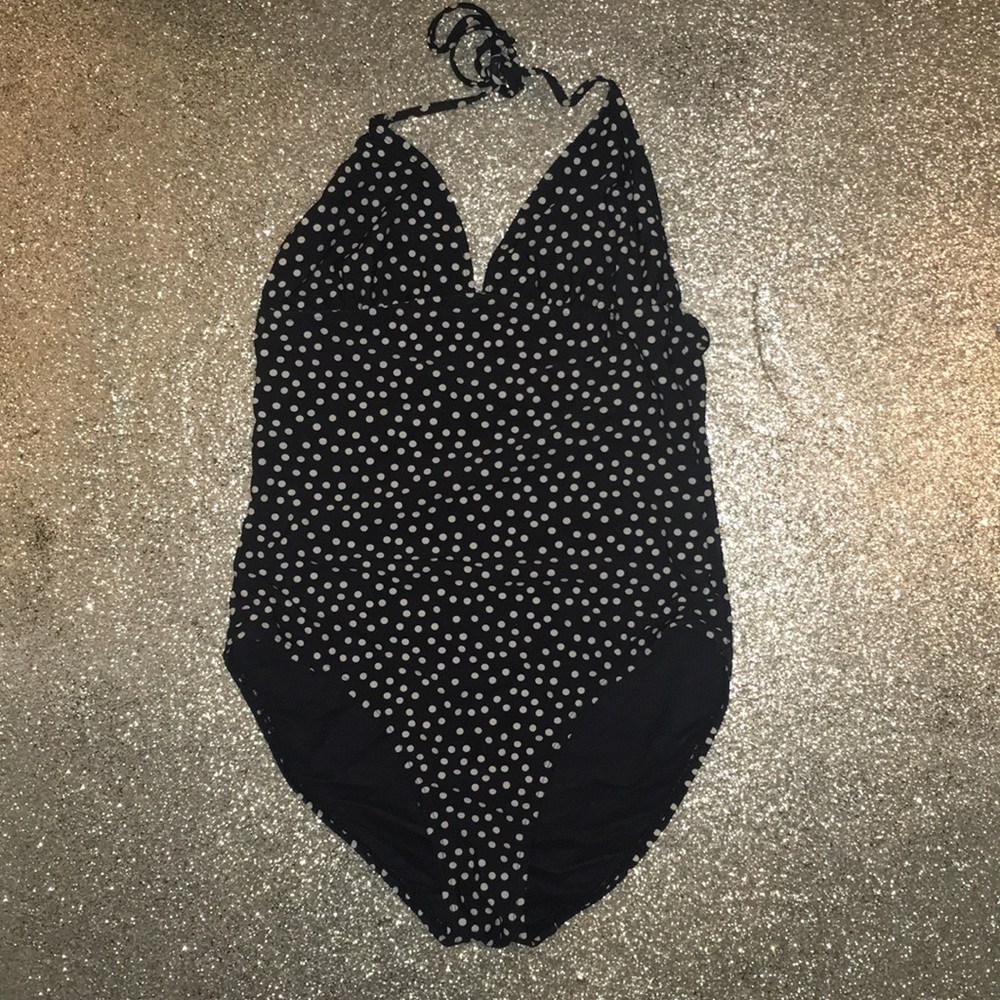🎉🆕🎉 Polka dot pinup one piece bathing suit